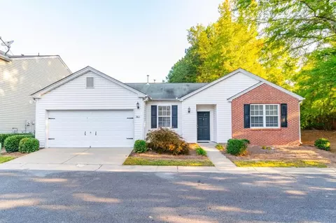 982 Windcroft Cir, Acworth, GA 30101
