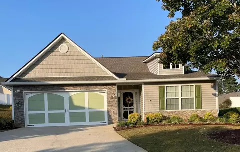 496 Tranquil Dr, Winder, GA 30680