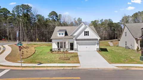3 Airmont Dr, Sharpsburg, GA 30277