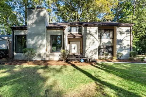 5244 Fieldgreen Xing, Stone Mountain, GA 30088