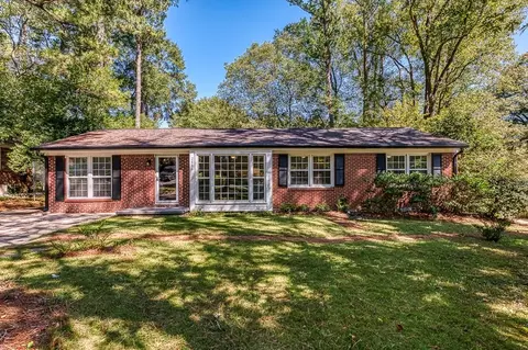 2584 Beverly Hills Dr, Atlanta, GA 30341