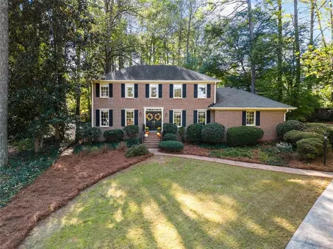 2490 Weatherford Ct, Marietta, GA 30068