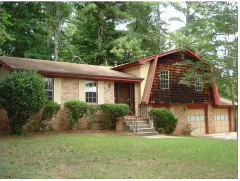 680 Navarre Dr, Stone Mountain, GA 30087