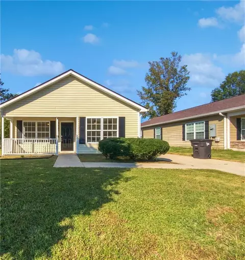 5667 Chrys St, Powder Springs, GA 30127