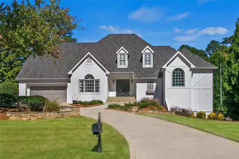 2860 Willow Green Ct, Roswell, GA 30076