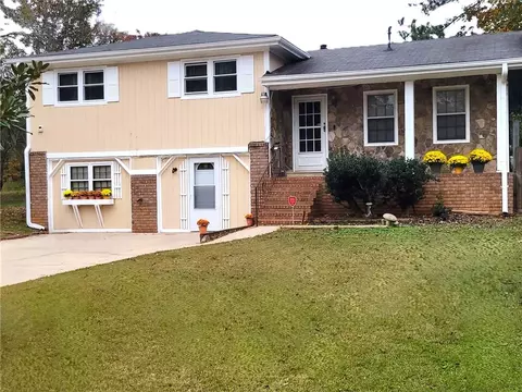 6568 Apache Ln, Douglasville, GA 30135