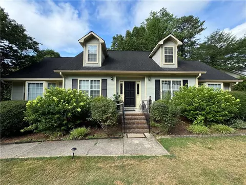 8602 Stone Creek Ct, Douglasville, GA 30135