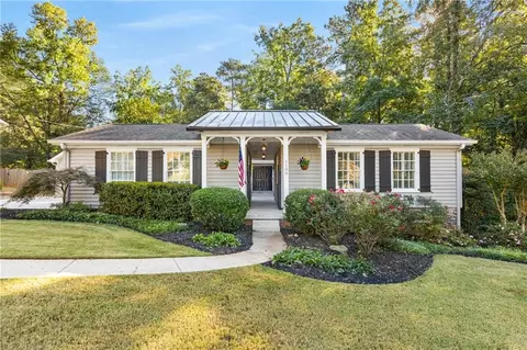 1100 Hershey Dr, Marietta, GA 30062