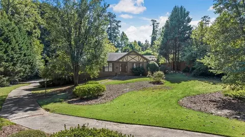 4492 Blackland Dr, Marietta, GA 30067