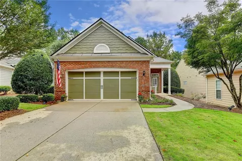 6016 Sharp Top Cir, Hoschton, GA 30548