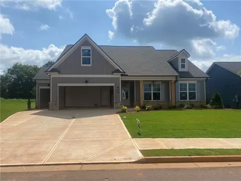 688 Glenside Dr, Jefferson, GA 30549