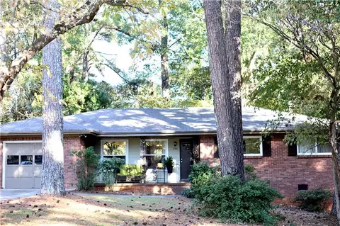 1766 Austin Dr, Decatur, GA 30032