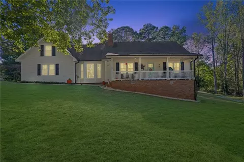 5846 Norton Cir, Flowery Branch, GA 30542