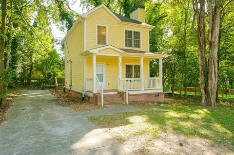 2506 Godfrey Dr, Atlanta, GA 30318