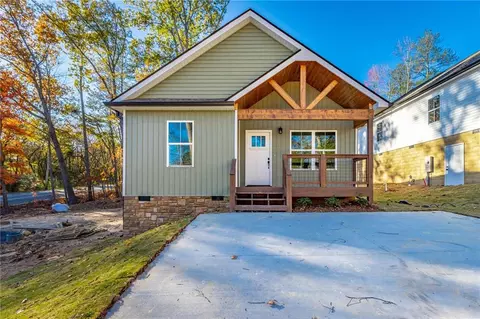 318 Warrenfells St, La Fayette, GA 30728