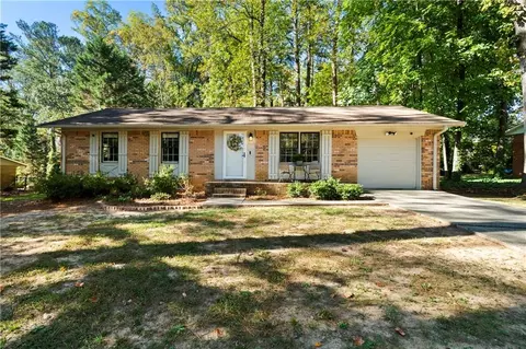 2766 Tiffany Dr SW, Marietta, GA 30008