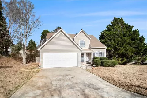 40 Titleist Ct, Newnan, GA 30265