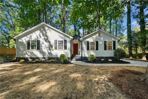 3658 Dogwood Farm Rd, Decatur, GA 30034