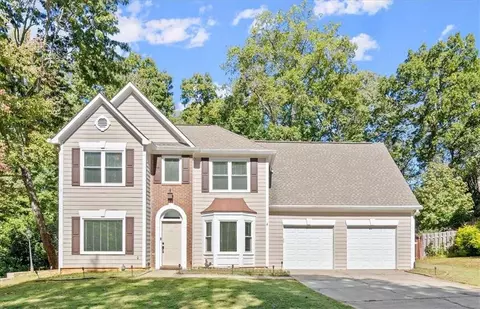 1170 Hidden Pond Ln, Roswell, GA 30075