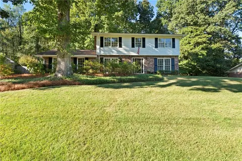2573 Bentbrook Ct, Atlanta, GA 30360