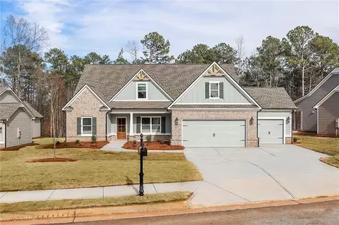 561 Belle Woode St, Monroe, GA 30656