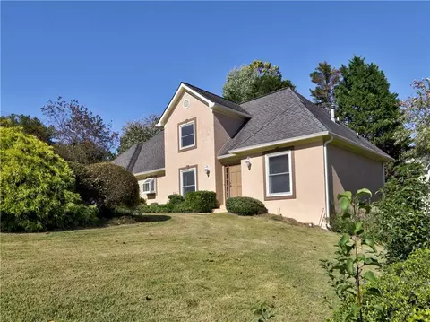 2801 Regents Park Ln, Marietta, GA 30062