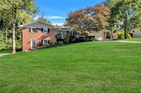 3840 Kensington Dr, Marietta, GA 30066