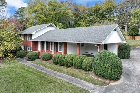 908 Holly Dr, Gainesville, GA 30501