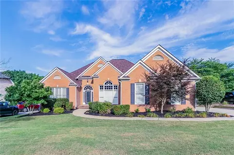 1464 Bentwater Dr, Acworth, GA 30101