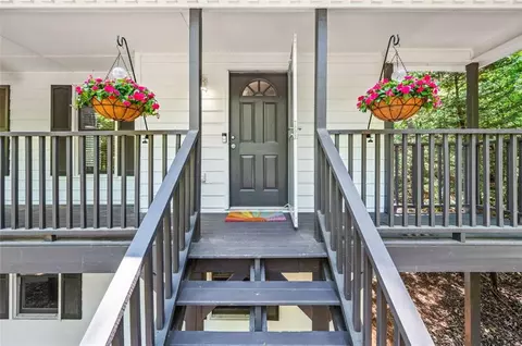 8650 Sapphire Ln, Gainesville, GA 30506