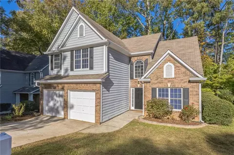 3243 Strathmore Dr, Duluth, GA 30096 photo 2