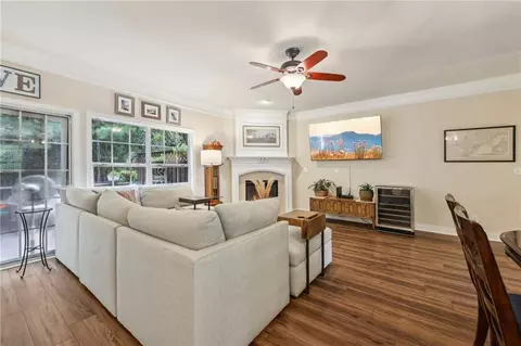 610 Pember Pt, Sandy Springs, GA 30350