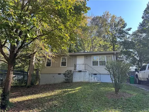 2096 Venesa Cir, Austell, GA 30168