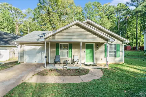 546 Forest Hill Dr, Stockbridge, GA 30281