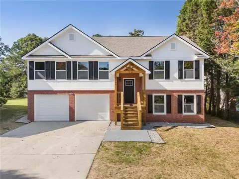 3746 Lockerbie Ln, Powder Springs, GA 30127