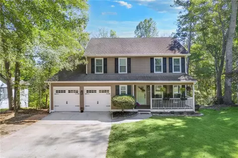 2433 Country Lake Ln, Powder Springs, GA 30127