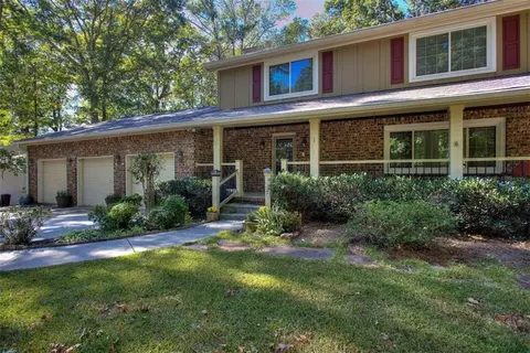 553 Edgefield Dr, Stone Mountain, GA 30087