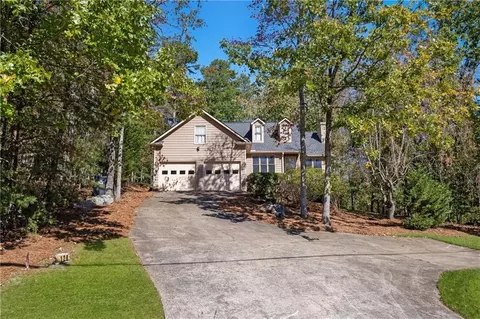 126 Delaney Pine Dr, Waleska, GA 30183