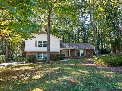 2039 Clinton Dr, Marietta, GA 30062