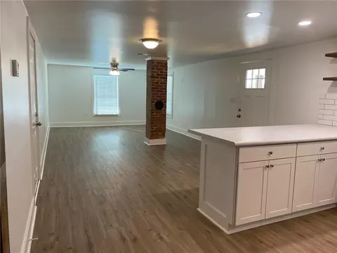 Living - 95 Westview Rd, Commerce, GA 30529 photo 1 of 2