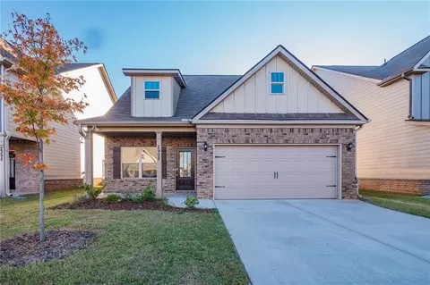 2402 Walker Dr, Hampton, GA 30228