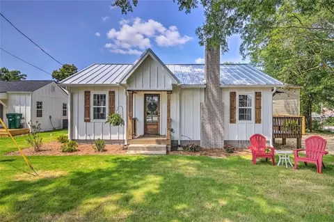 107 Robinson Ave, Carrollton, GA 30117