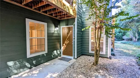 201 Berkeley Woods Dr, Duluth, GA 30096