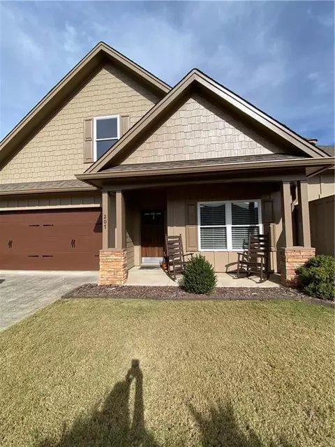 207 Village Dr, Dahlonega, GA 30533