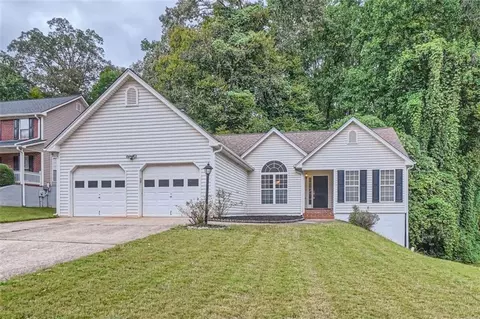 180 Dunagan Dr, Lawrenceville, GA 30045