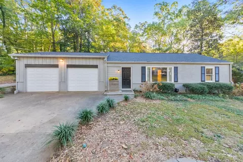 727 Appleton Dr SE, Marietta, GA 30008