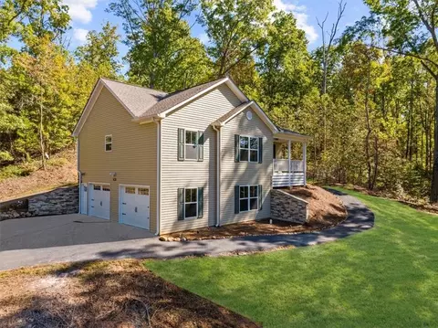 236 Estate Dr, Dahlonega, GA 30533