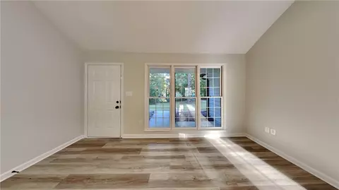 141 W James Cir, Hampton, GA 30228 photo 2