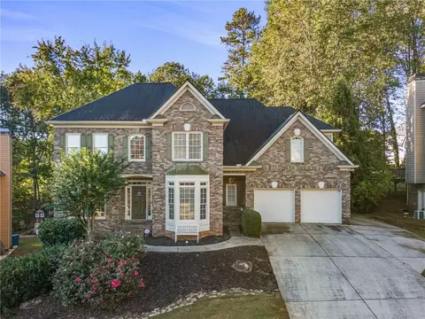 1084 Fairview Club Cir, Dacula, GA 30019