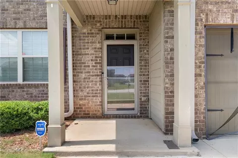 2138 Sawgrass Dr, Hampton, GA 30228 photo 3